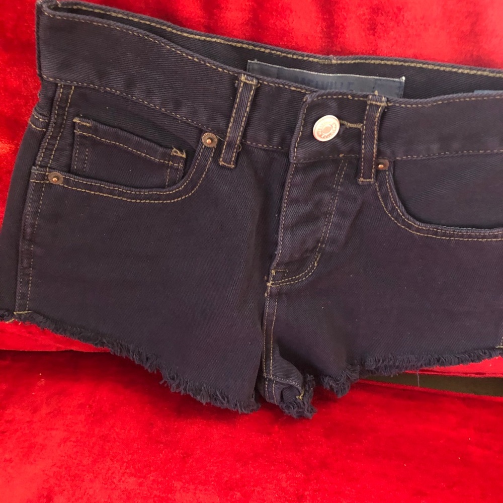Melville short NWOT S 23